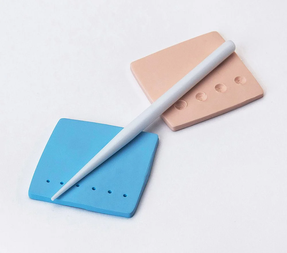 Set of 12 White Modeling Tools - Image 7